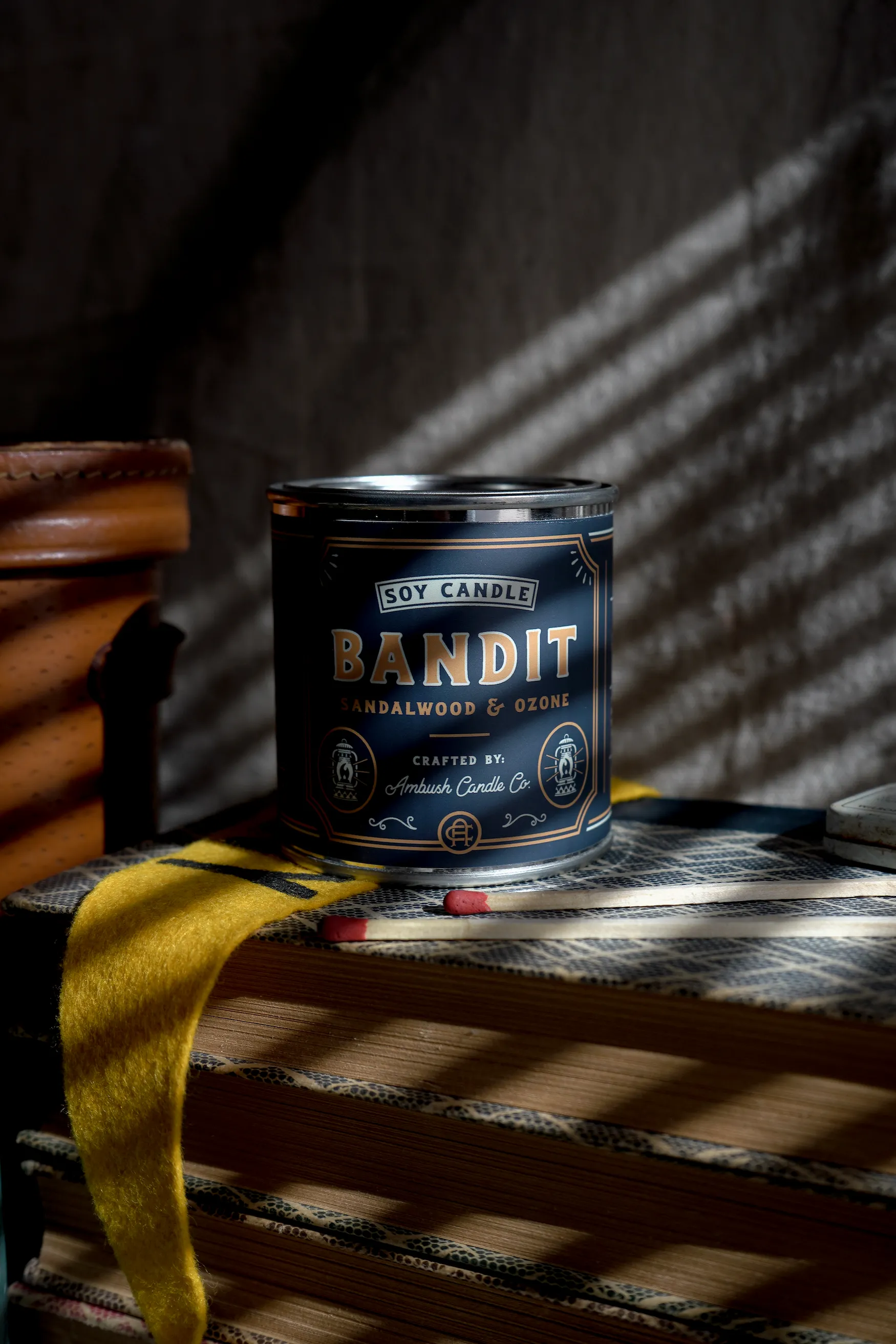 Bandit | Sandalwood   Ozone 8oz Soy Candle
