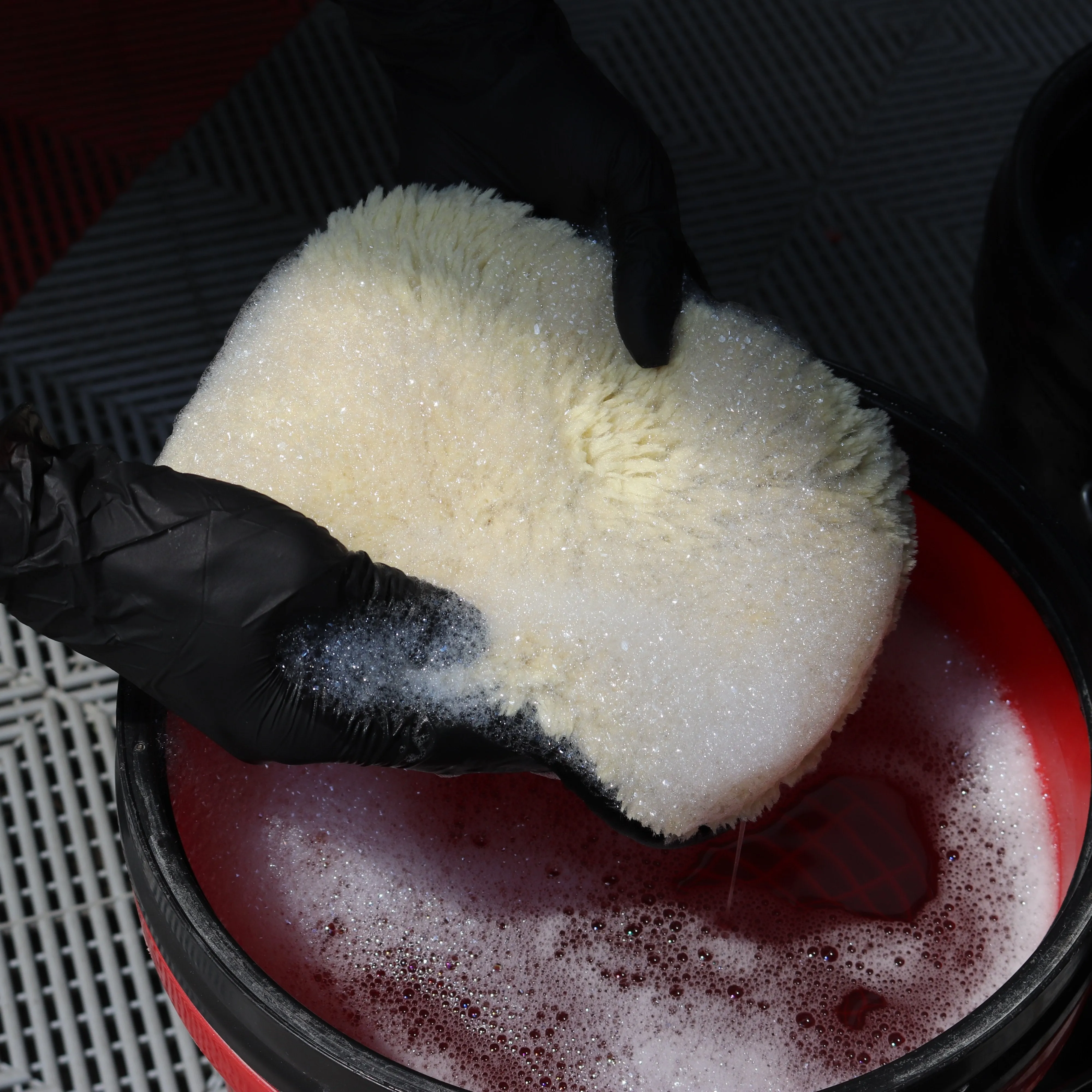 Lambs Wool Short Pile Wash Mitt Scrubber