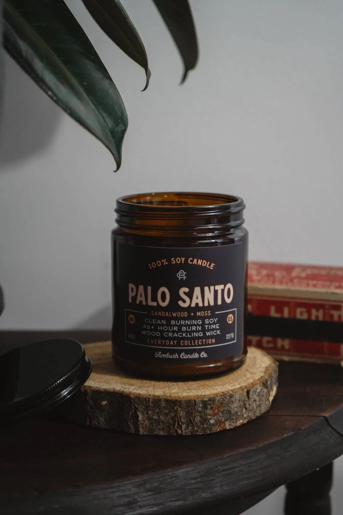 Palo Santo | Sandalwood   Moss 8oz Soy Candle