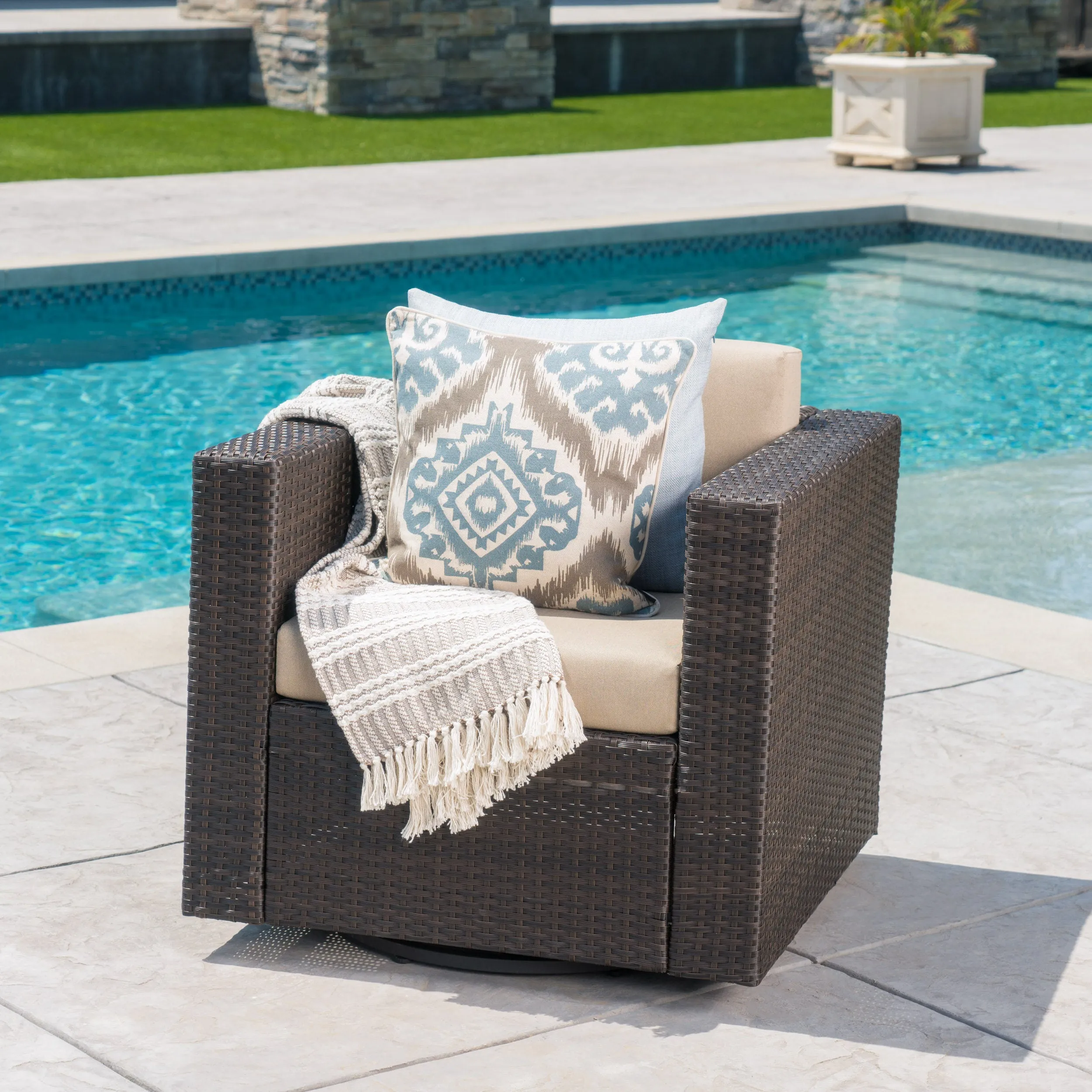 Venice Outdoor Wicker Swivel Club Chairs with Cushions