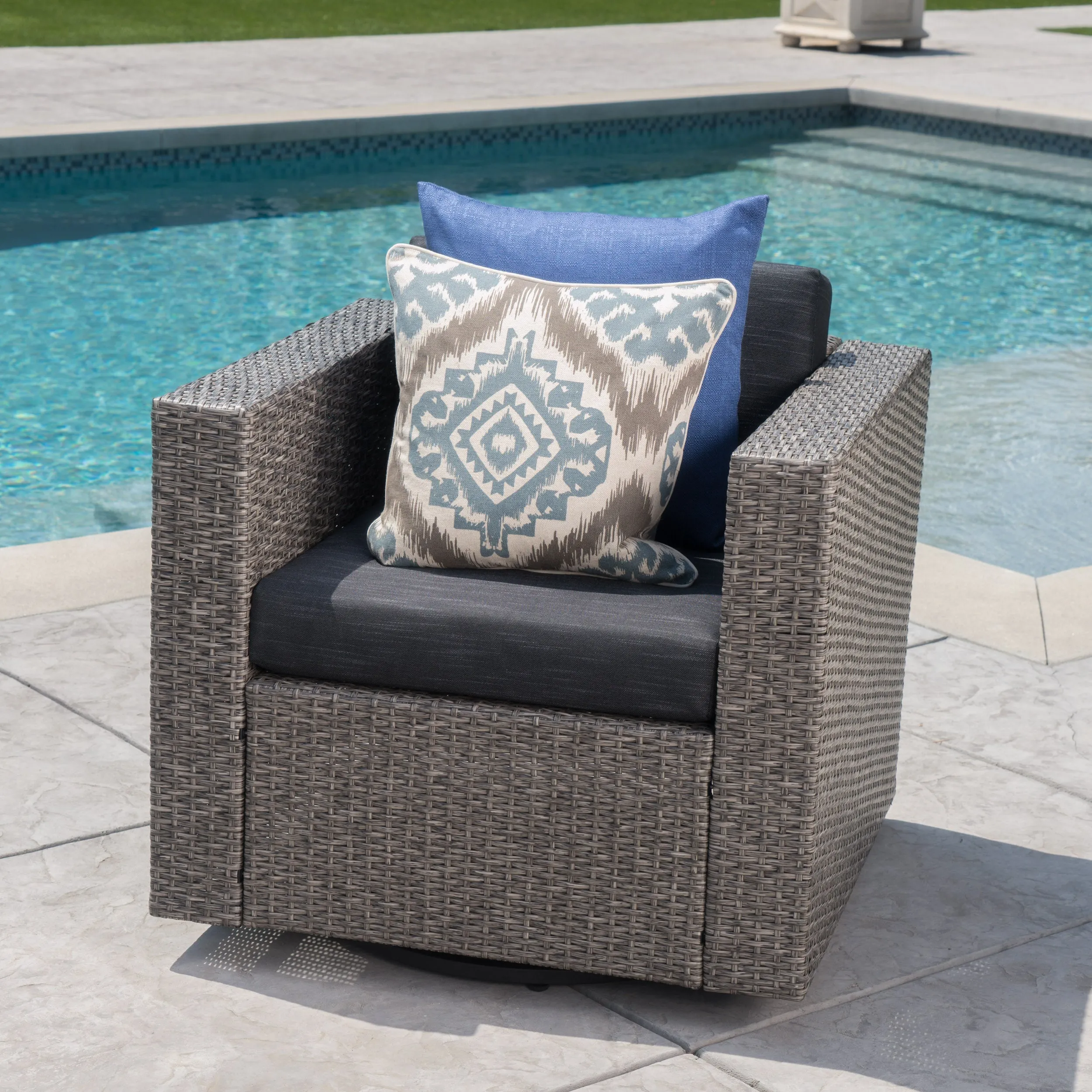 Venice Outdoor Wicker Swivel Club Chairs with Cushions