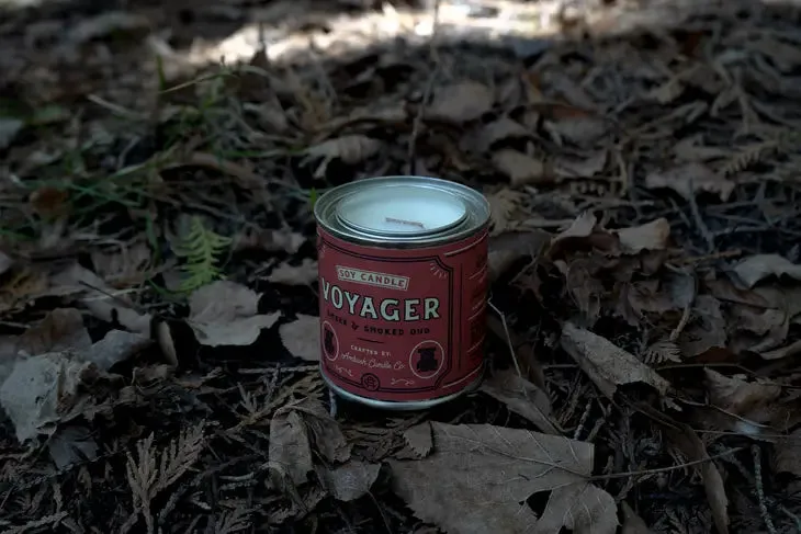 Voyager | Amber   Smoked Oud 8oz Soy Candle