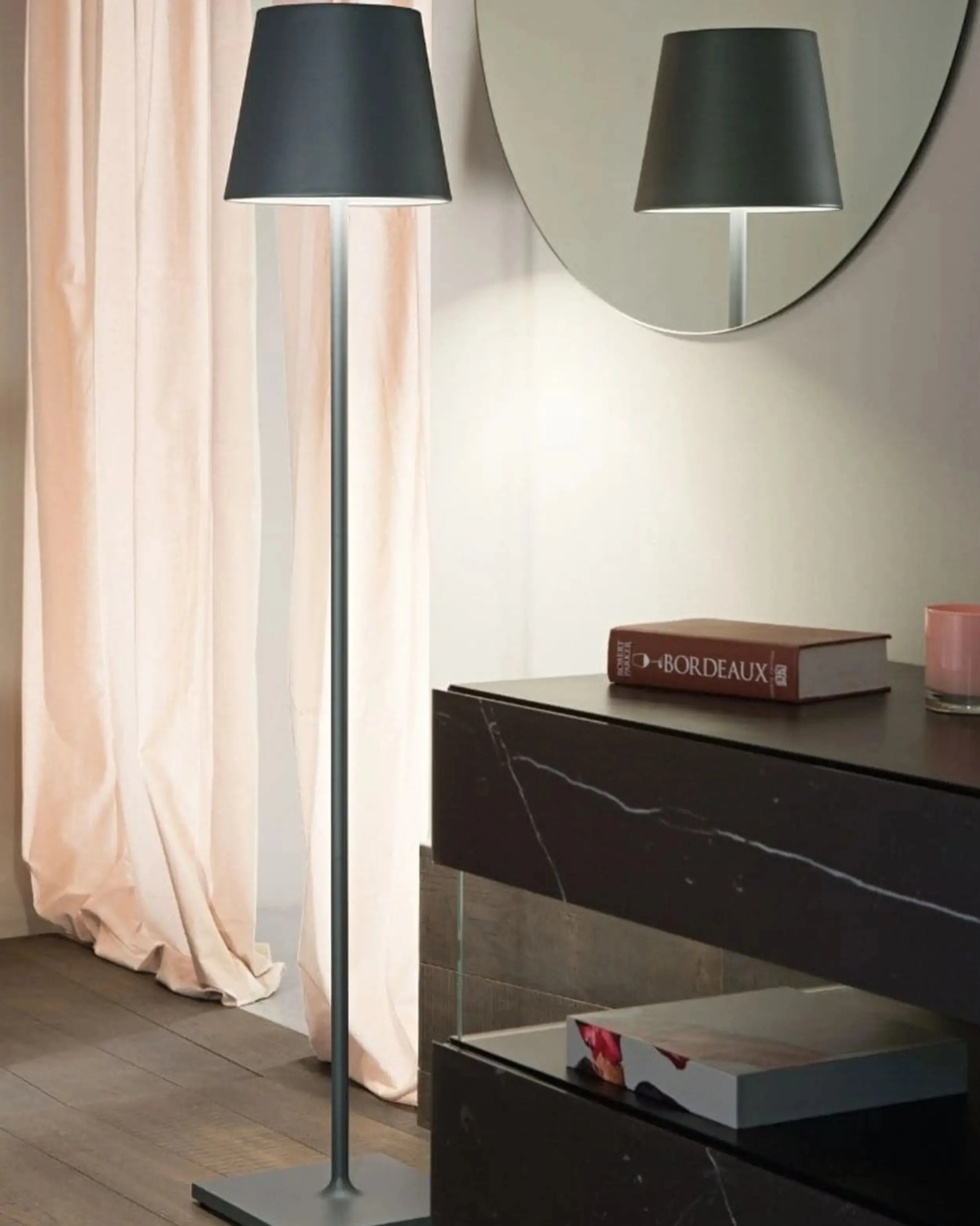 Zafferano Lampes à Porter Poldina floor-table lamp
